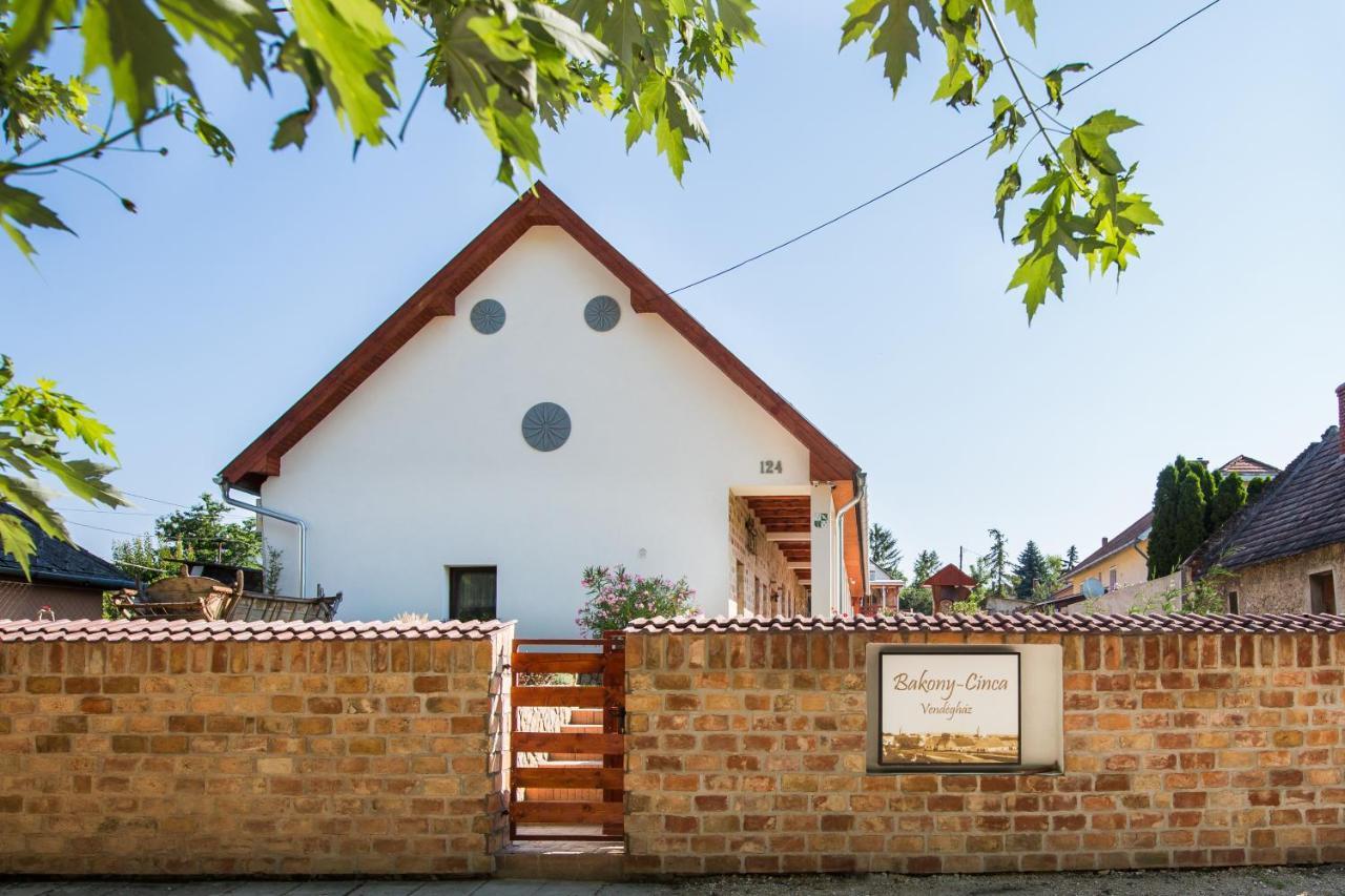 Bakony-Cinca Vendeghaz Hotel Szentgal Exterior photo